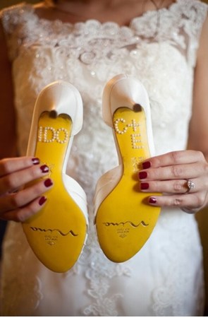 Туфли желтые у невесты