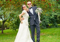 Жених и невеста в симпатичных очках