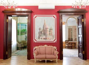 Грибоедовский загс, диван для гостей в Красном зале