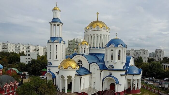 Видеоролик с общего крещения в Москве в 4к, аэросъемка церкви